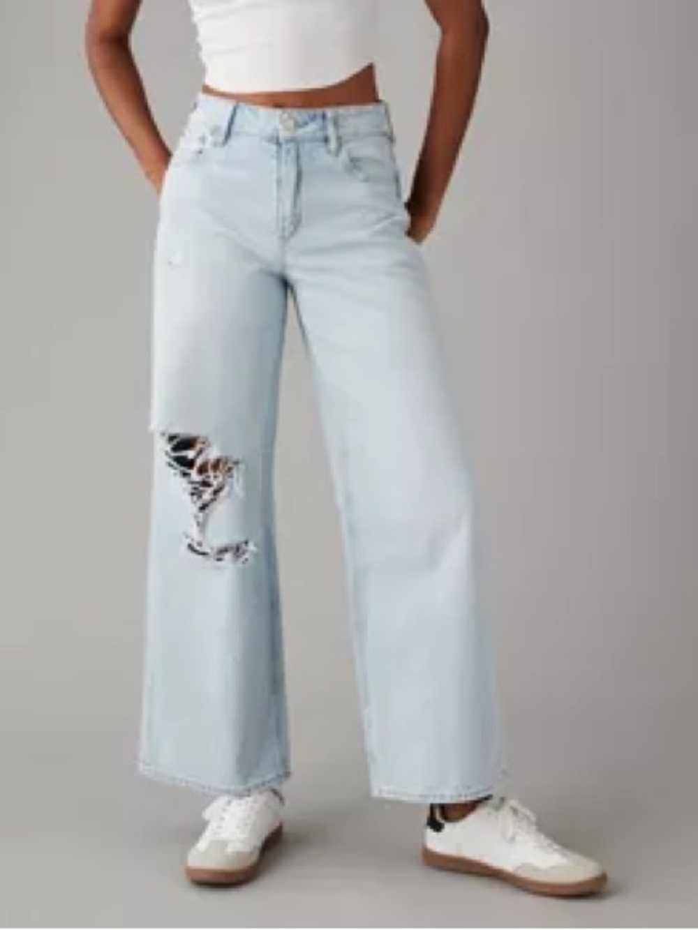 AE Strigid Ripped Super High-Waisted Baggy Wide-Leg Ankle Jean